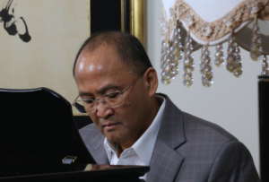 Loka Manya Prawiro 's "Sea Waves": A Symphony of Sound and Vision