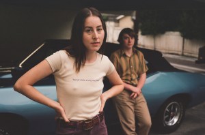 Alana Haim and Cooper Hoffman in 